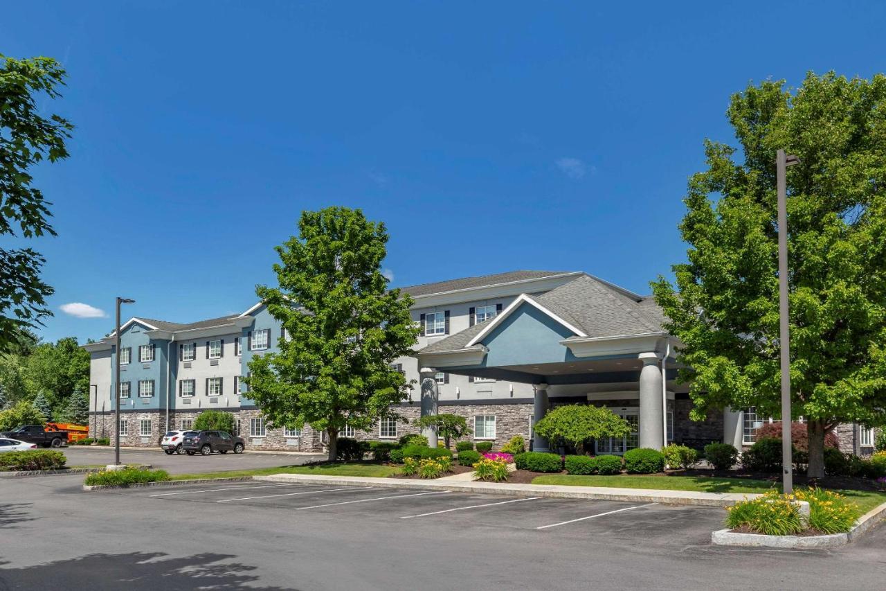 Comfort Inn & Suites East Greenbush - Albany Exterior photo