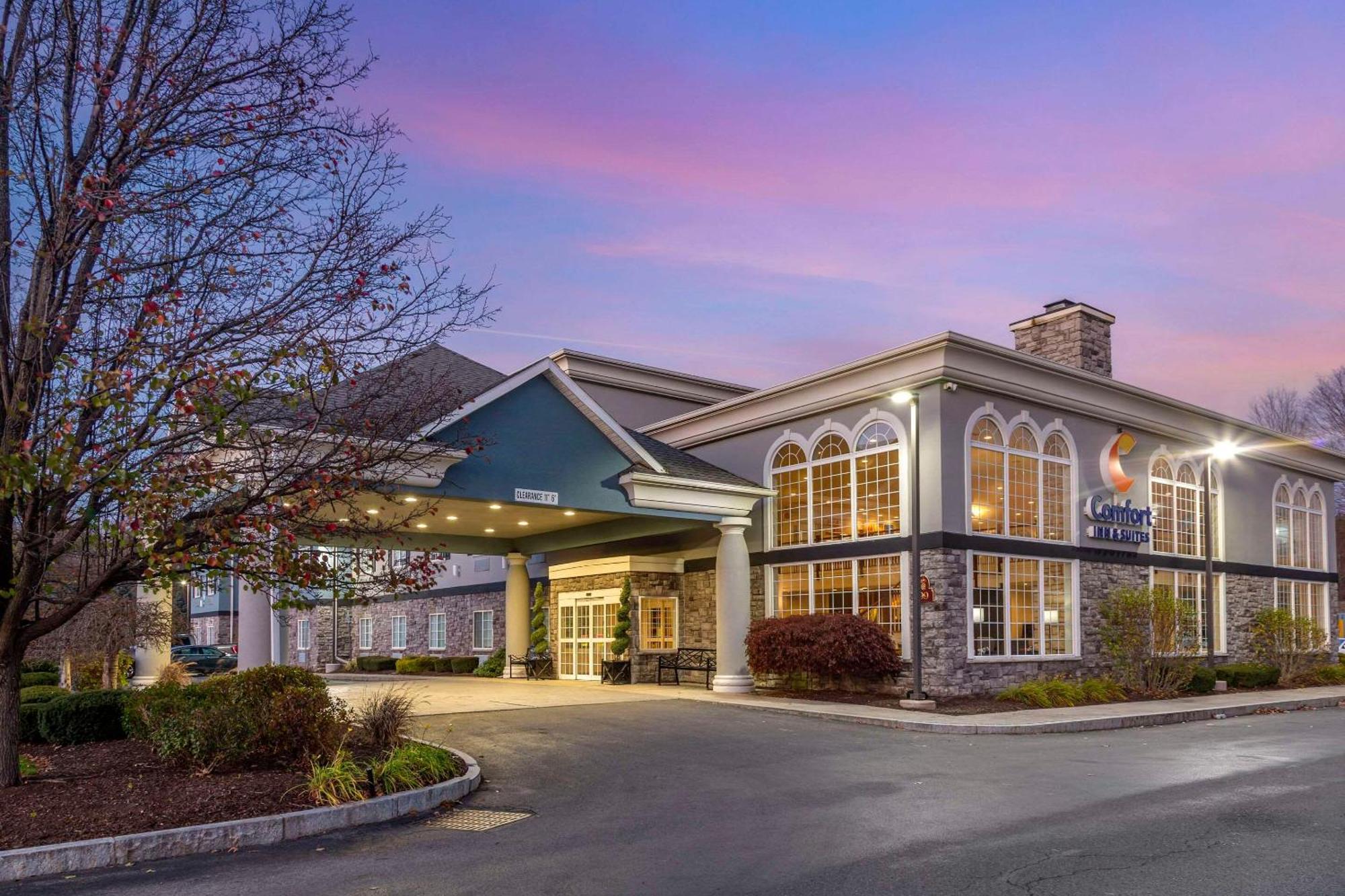 Comfort Inn & Suites East Greenbush - Albany Exterior photo